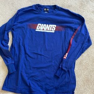 Men’s size medium NY Giants long sleeve t-shirt